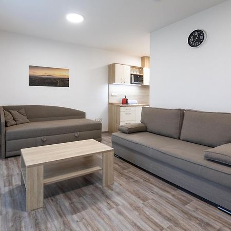 Apartmany Za Dvorem Velké Pavlovice Exterior photo