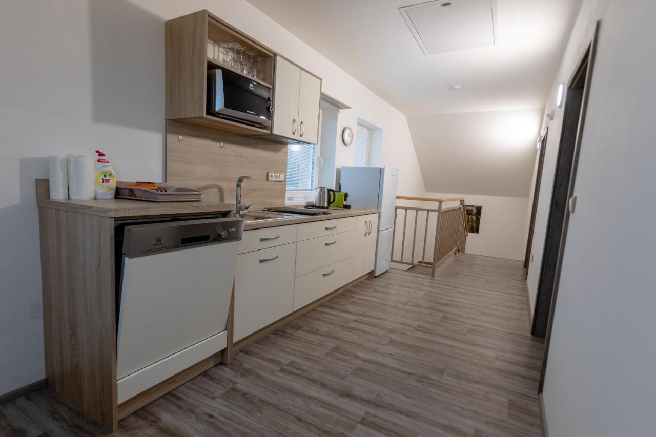 Apartmany Za Dvorem Velké Pavlovice Exterior photo