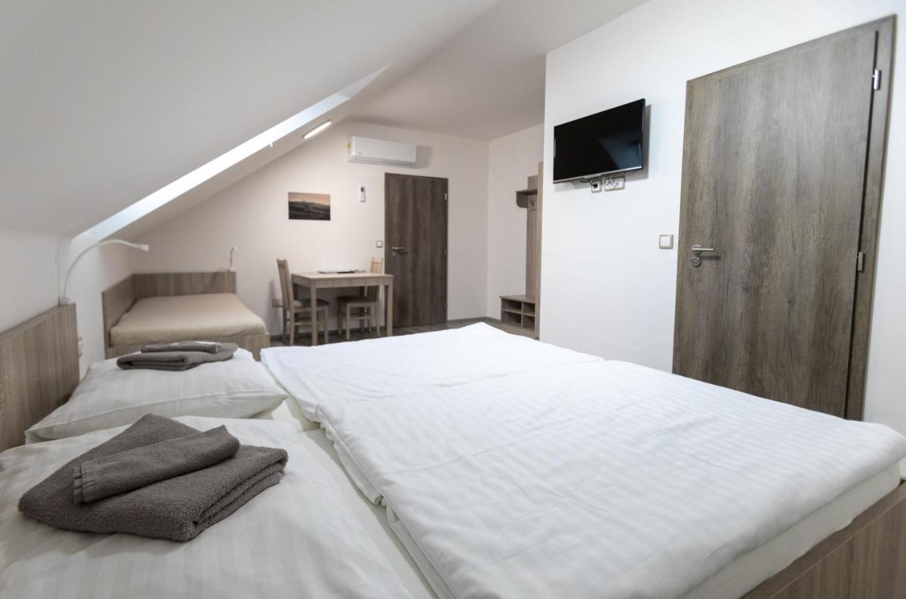 Apartmany Za Dvorem Velké Pavlovice Exterior photo